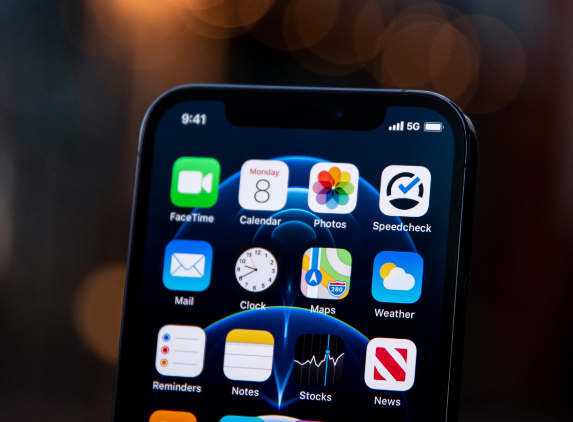 芮城苹果手机维修分享为什么 iPhone 12 在冬季会自动关机 