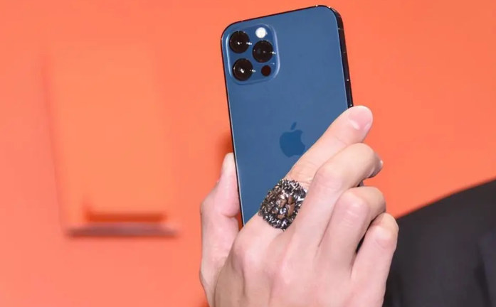 芮城苹果手机维修分享iPhone12系列重启方法教程 