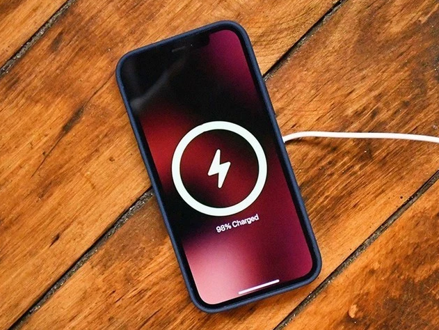 芮城苹果手机维修分享iPhone 12可以随便充电吗 